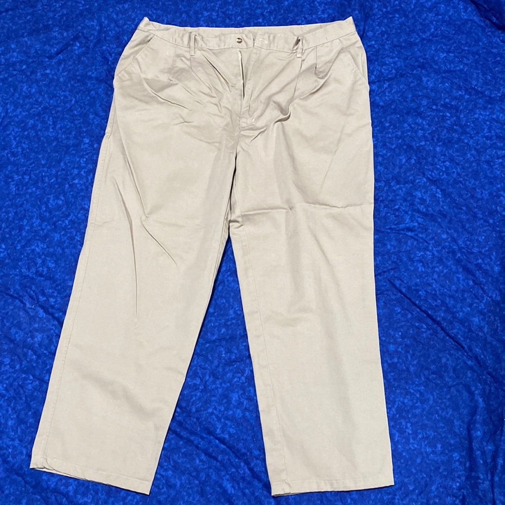 Men’s Khaki Pants
